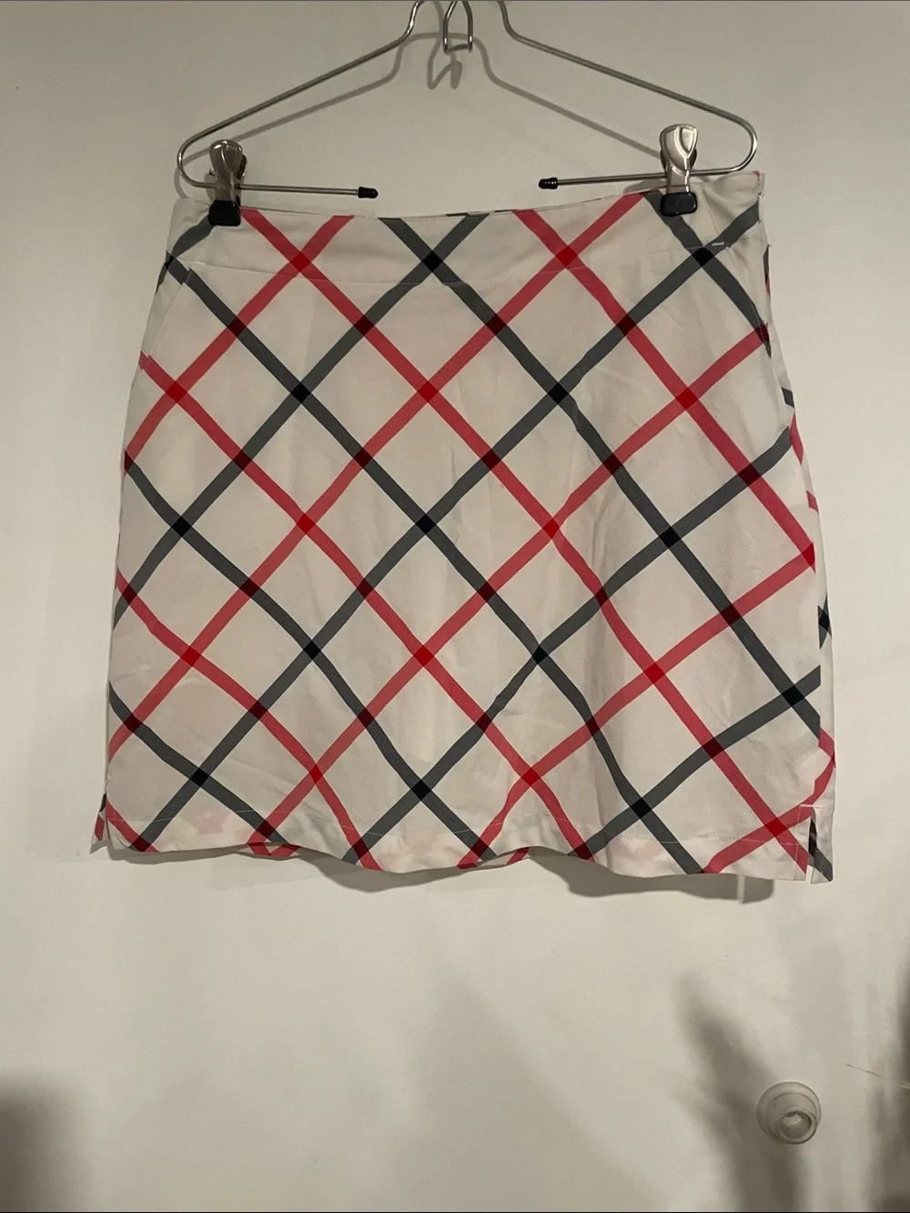 Lady Hagen White Mini Skort with Red & Black Plaid Sz 6 B135